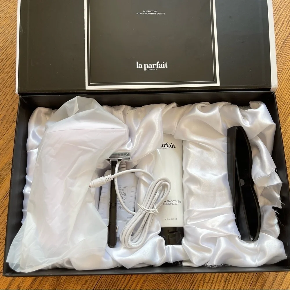 NEW La Parfait Ultra Smooth IPL Device NWT